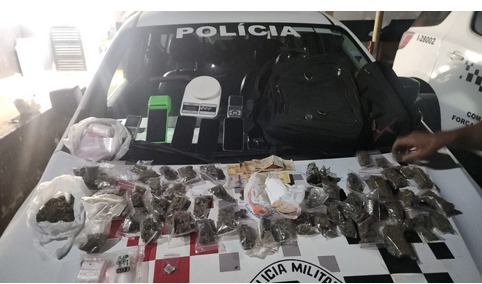 PM apreende drogas e prende suspeito por tráfico em Ilha